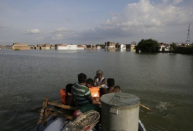 India floods: Several dead and thousands rescued